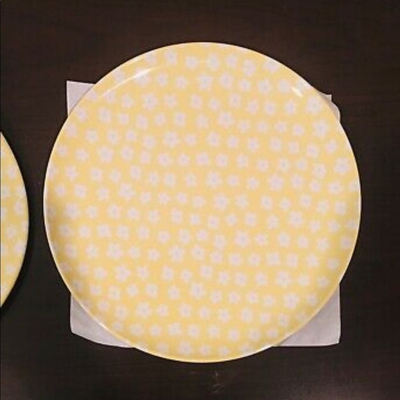Yellow Melamine Dinner Plates Set of Four - Picture 2 of 5